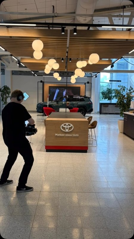 Uudistetun myymälämme kuvaukset käynnissä @digiliekki n kanssa. Tervetuloa tutustumaan liv...