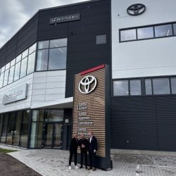 Tänään oli erittäin merkittävä päivä! 💎 Vastaanotimme Luomanportin uuden autotalon TPE Tur...