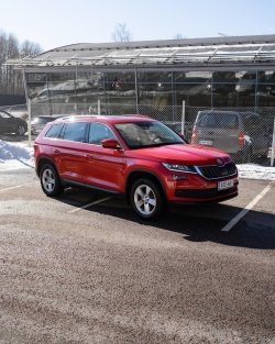 Hyvin varusteltu Skoda Kodiaq 4x4 vailla uutta omistajaansa, olisitko se sinä😏?

Kaupalli...