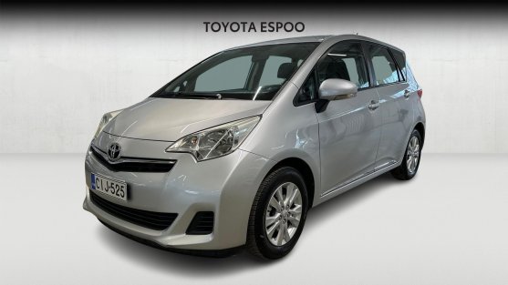 TOYOTA Verso-s