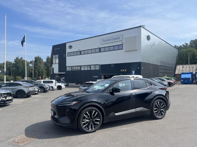 TOYOTA C-hr+